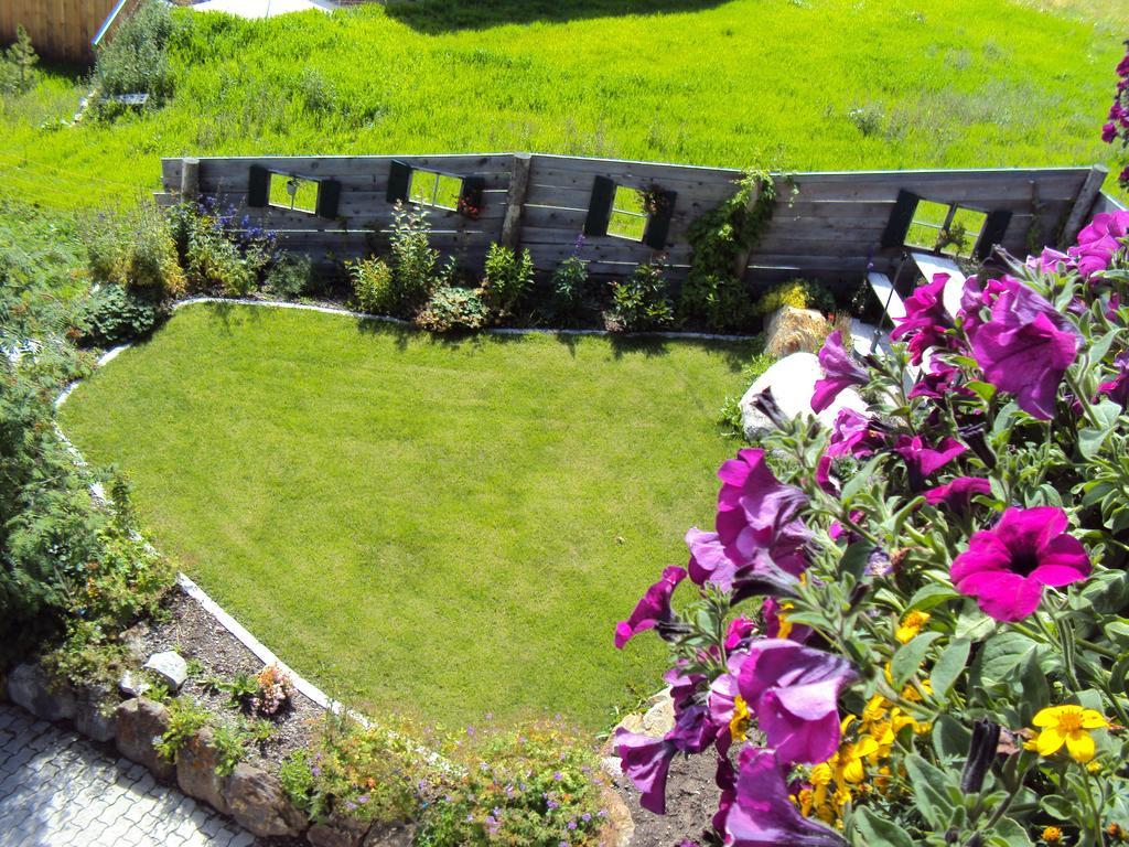 Haus Fliri Hotel Curon Venosta Luaran gambar