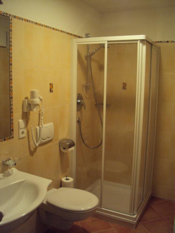 Haus Fliri Hotel Curon Venosta Bilik gambar