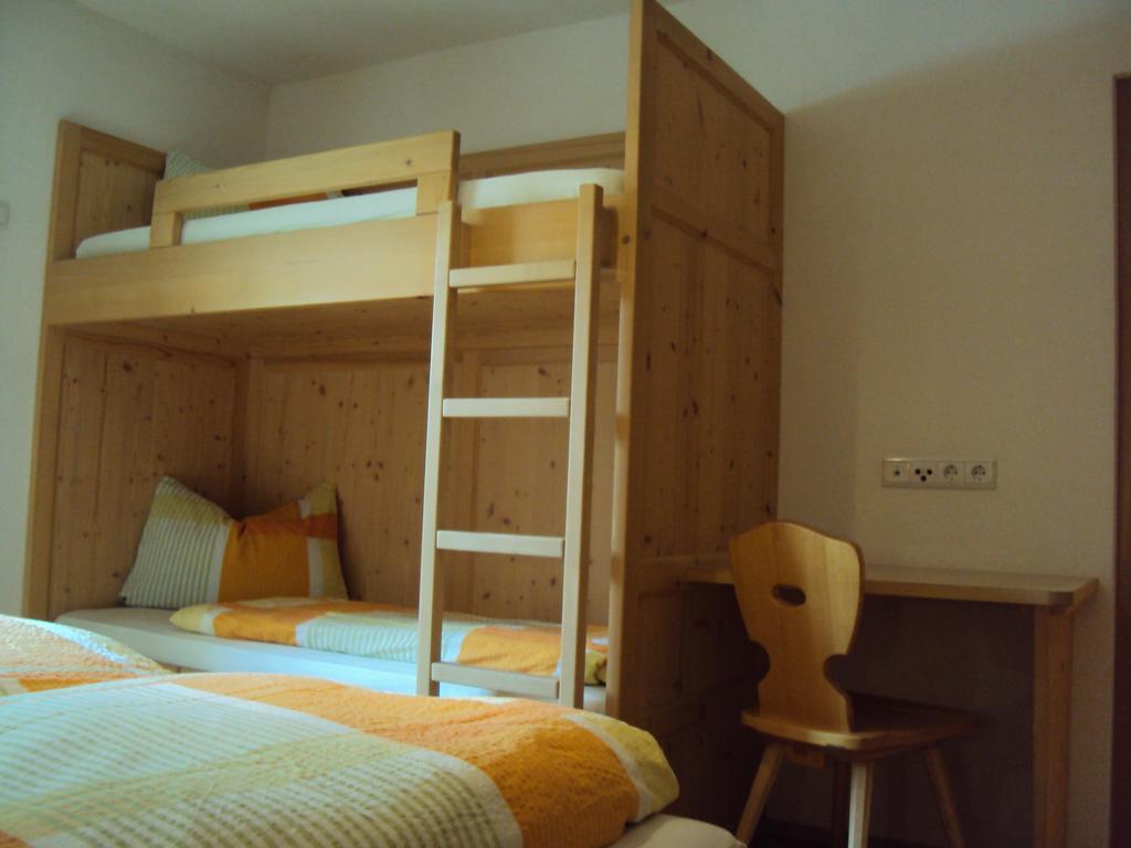 Haus Fliri Hotel Curon Venosta Bilik gambar