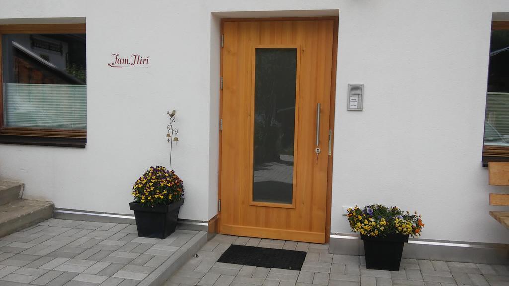 Haus Fliri Hotel Curon Venosta Luaran gambar